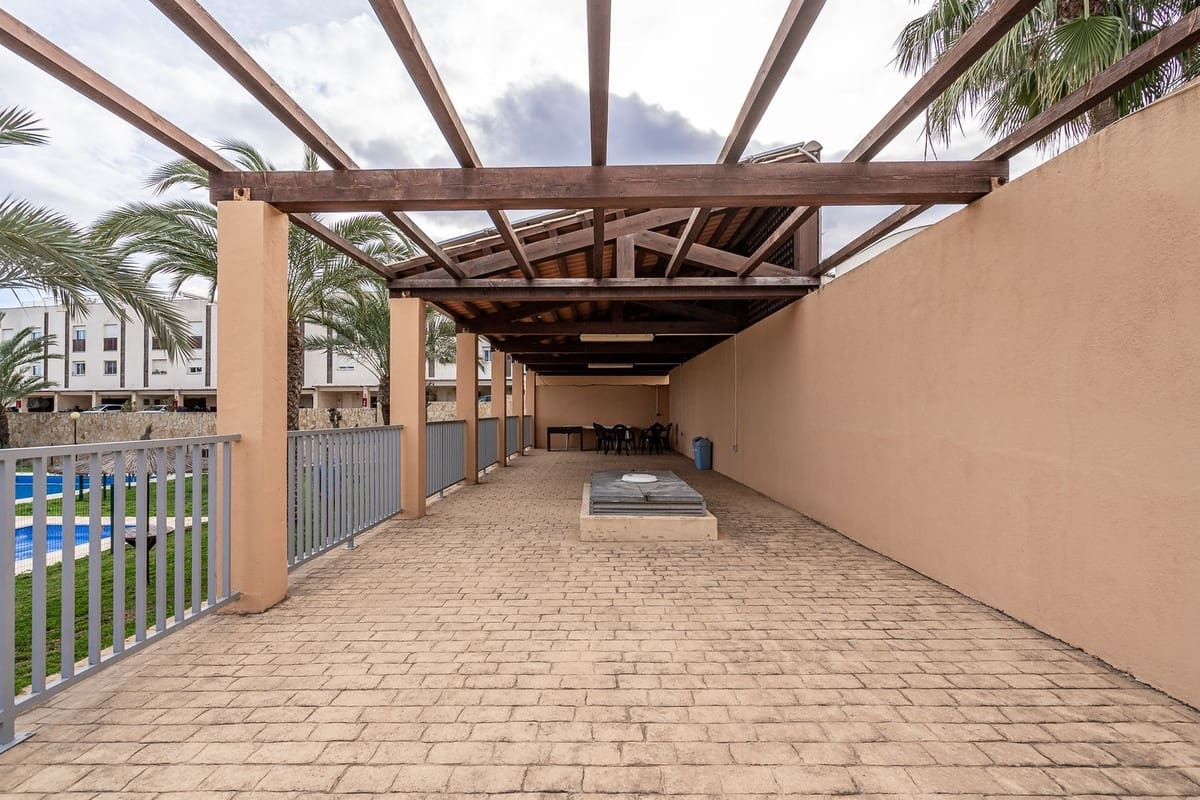 4 sypialnia Dom blizniak na sprzedaż w Mijas Costa z basenem garażem - 420 000 € (Ref: 8882311)