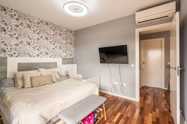 4 makuuhuone Paritalo myytävänä paikassa Mijas Costa, Mijas mukana uima-altaan 
autotalli - 420 000 € (Ref: 8882311)