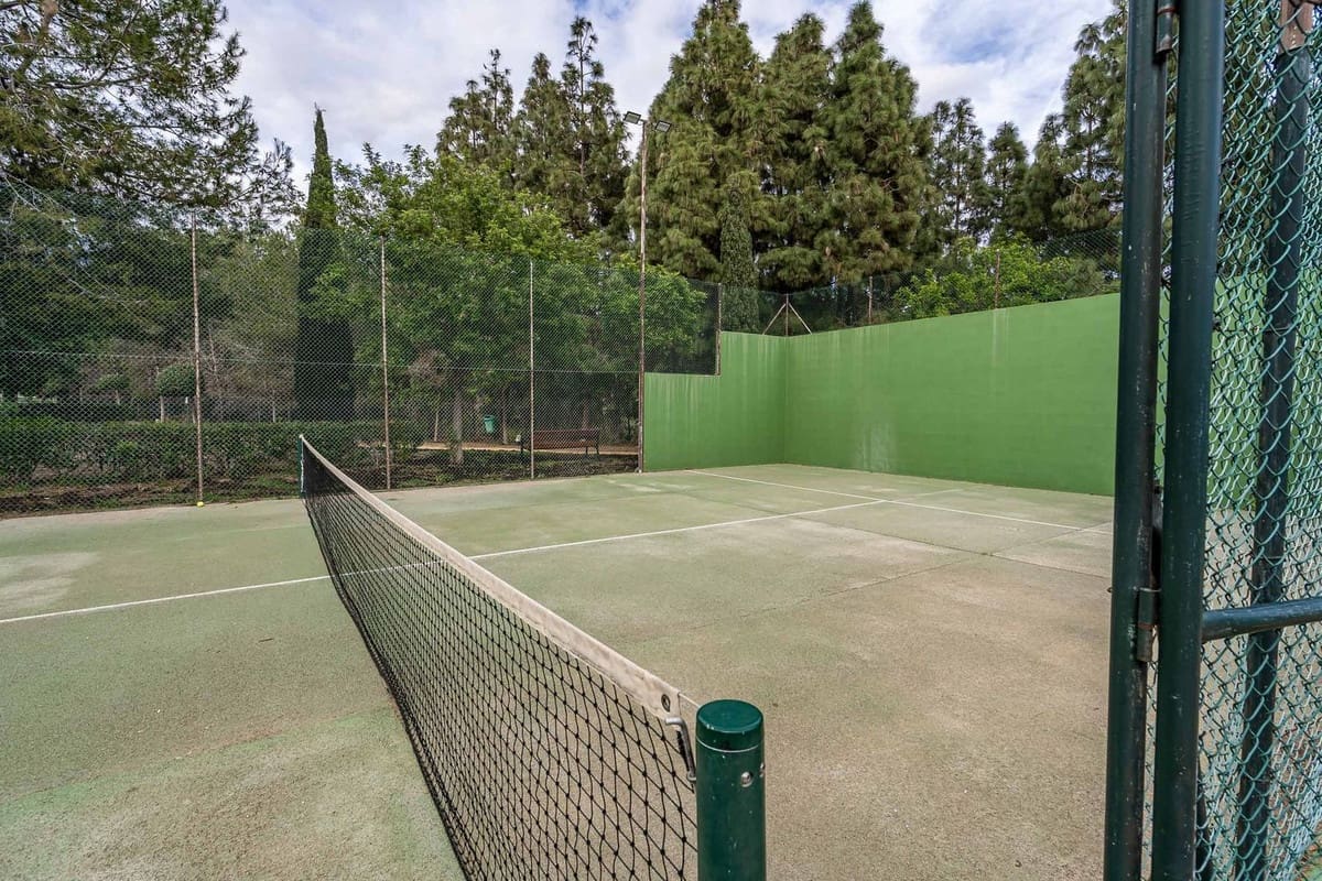 4 sypialnia Dom blizniak na sprzedaż w Mijas Costa z basenem garażem - 420 000 € (Ref: 8882311)