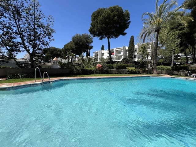 3 soveværelse Semi-Rækkehus til salg i Miraflores, Mijas med swimmingpool garage - € 649.995 (Ref: 8904013)