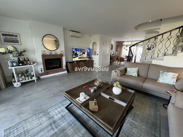 3 bedroom Semi-detached Villa for sale in Miraflores, Mijas with pool garage - € 599,950 (Ref: 8904013)