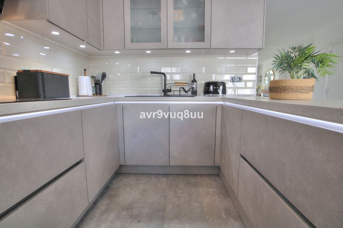 3 bedroom Semi-detached Villa for sale in Miraflores with pool garage - € 599,950 (Ref: 8904013)