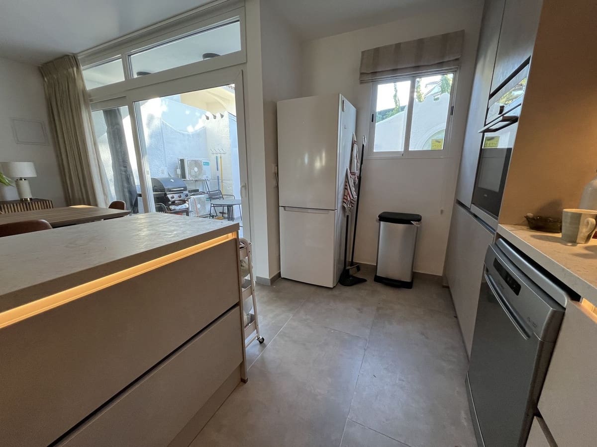 3 Zimmer Doppelhaus zu verkaufen in Miraflores mit Pool Garage - 599.950 € (Ref: 8904013)