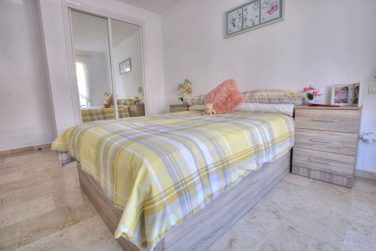 Apartamento de 2 habitaciones en Mijas Golf en venta con piscina garaje - 295.000 € (Ref: 8936198)