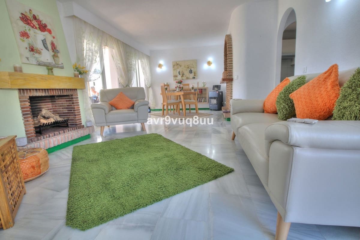 2 bedroom Apartment for sale in Mijas Golf with pool garage - € 295,000 (Ref: 8936198)