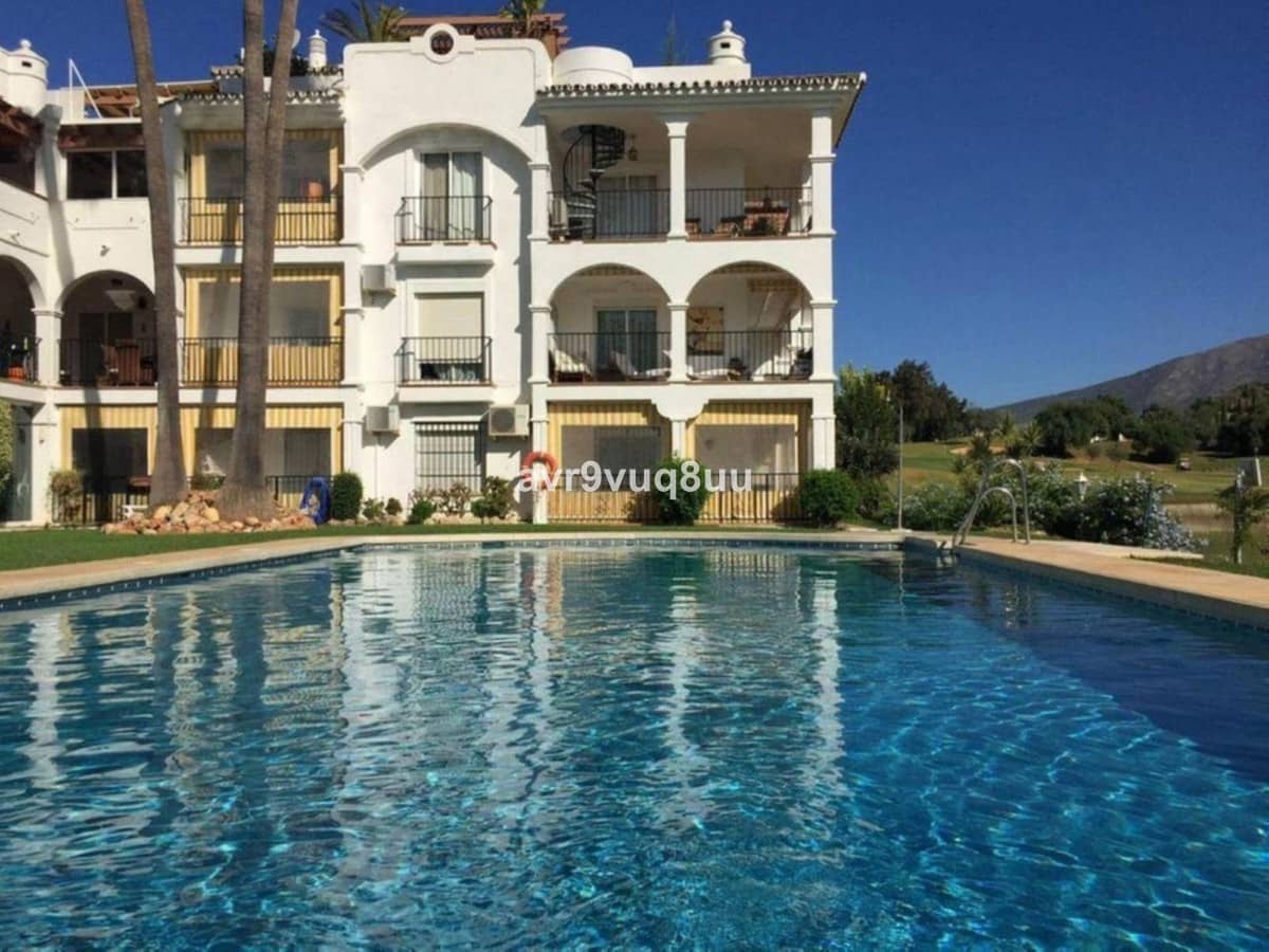 2 bedroom Apartment for sale in Mijas Golf with pool garage - € 295,000 (Ref: 8936198)
