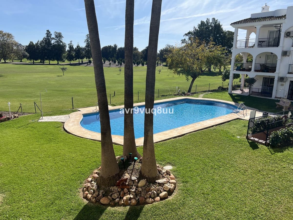 2 bedroom Apartment for sale in Mijas Golf with pool garage - € 285,000 (Ref: 8936198)