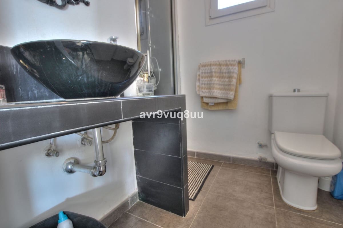 5 bedroom Villa for sale in Mijas with pool garage - € 1,449,000 (Ref: 8936466)