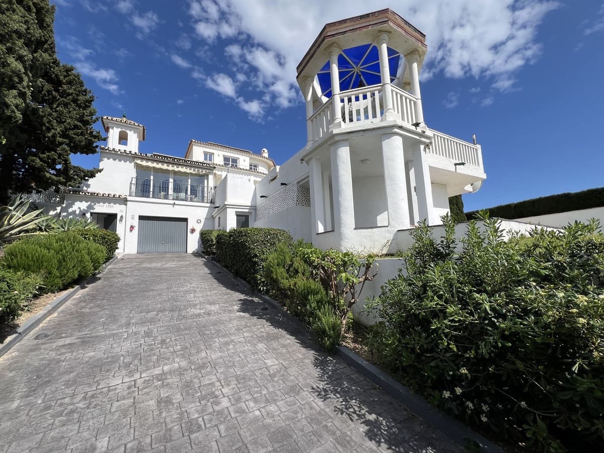 5 soverom Villa til salgs i Mijas med svømmebasseng garasje - € 1 449 000 (Ref: 8936466)