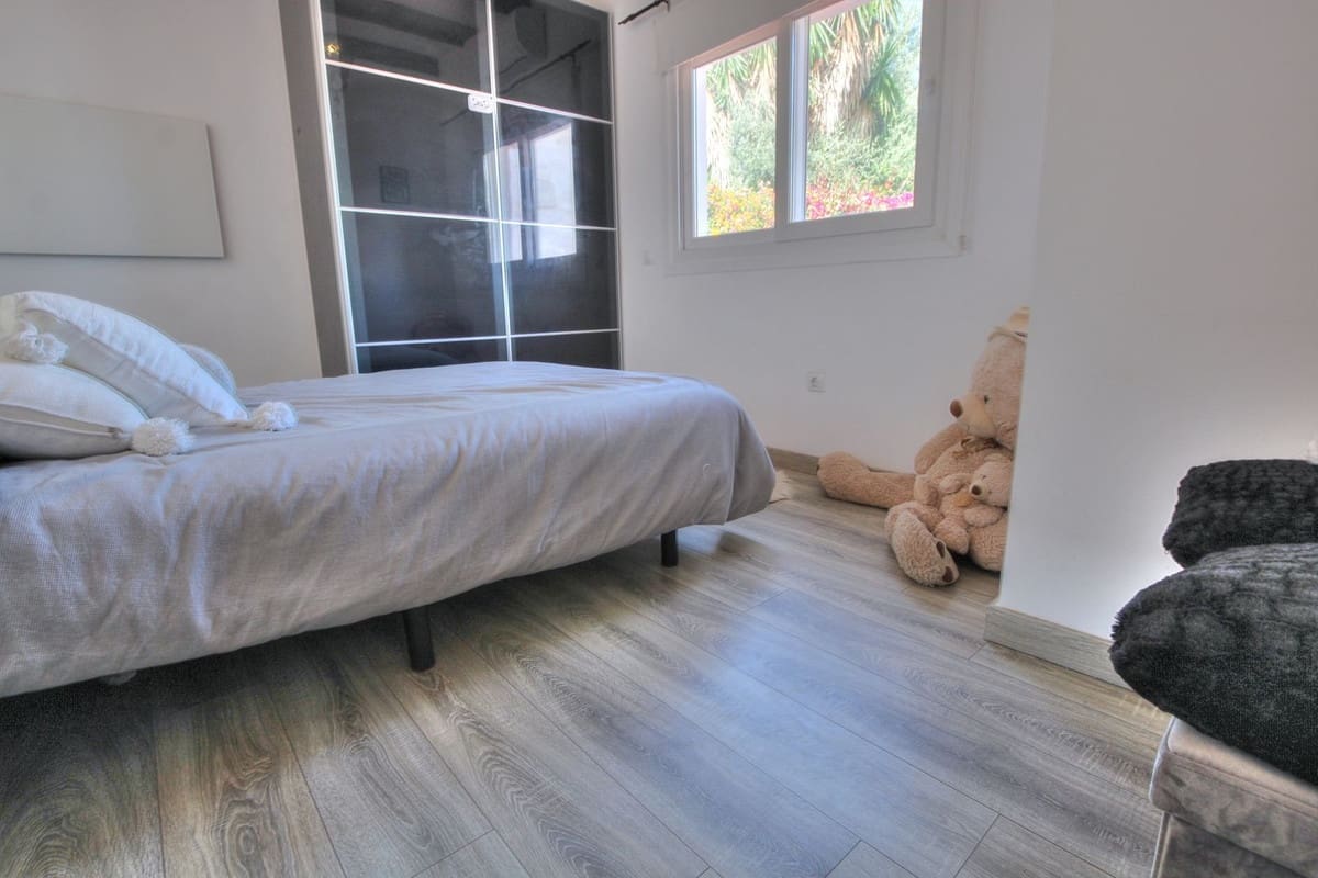 5 sypialnia Willa na sprzedaż w Mijas z basenem garażem - 1 399 999 € (Ref: 8936466)