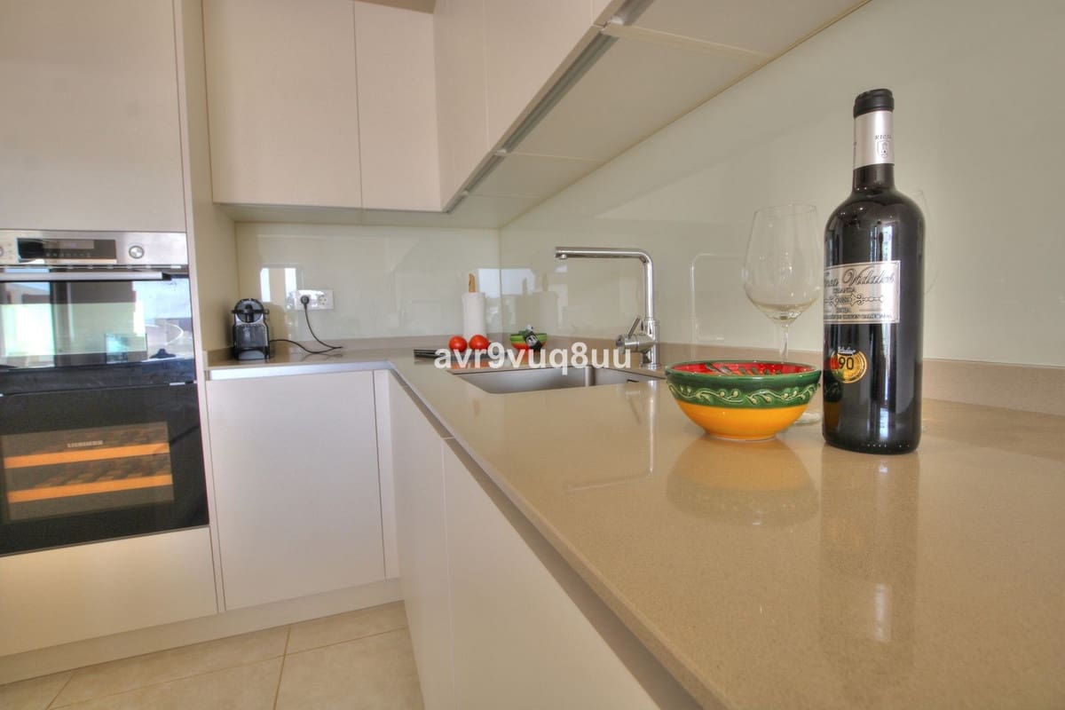 3 soveværelse Penthouse til salg i La Cala de Mijas med swimmingpool garage - € 795.000 (Ref: 8949543)