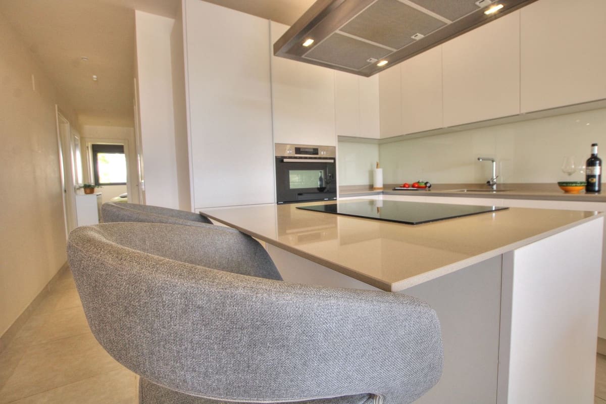 3 chambre Penthouse à vendre à La Cala de Mijas avec piscine garage - 795 000 € (Ref: 8949543)