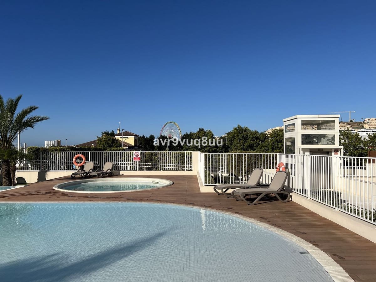 3 soverom Penthouse til salgs i La Cala de Mijas med svømmebasseng garasje - € 795 000 (Ref: 8949543)