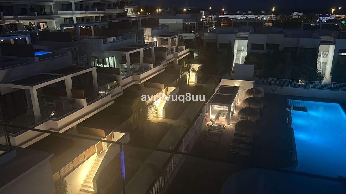 3 soverom Penthouse til salgs i La Cala de Mijas med svømmebasseng garasje - € 795 000 (Ref: 8949543)