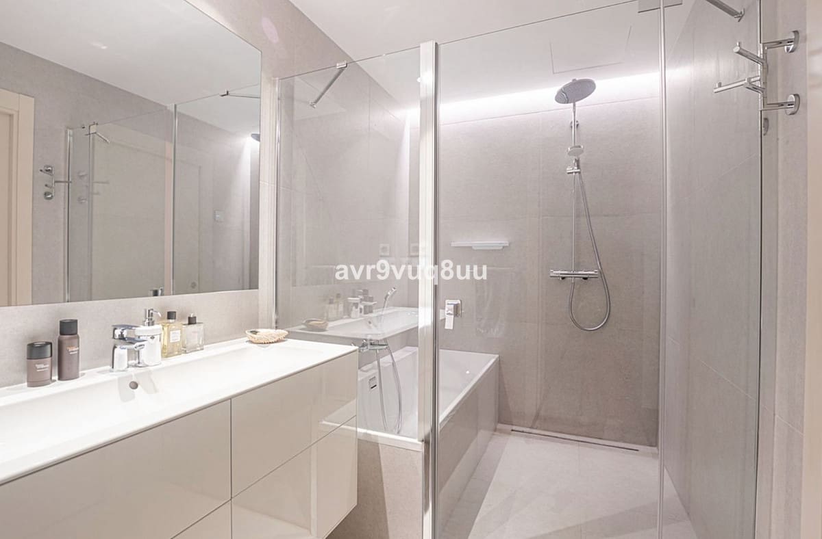 2 quarto Apartamento para venda em Estepona com piscina - 1 500 000 € (Ref: 8990223)