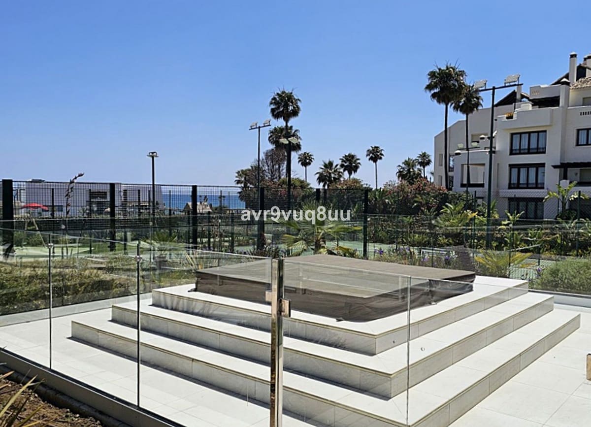 2 quarto Apartamento para venda em Estepona com piscina - 1 500 000 € (Ref: 8990223)