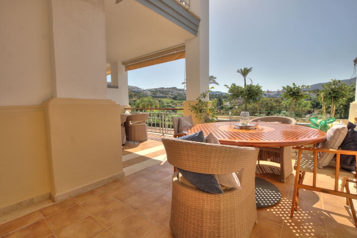 3 soveværelse Byhus til salg i La Cala Golf med swimmingpool garage - € 630.000 (Ref: 9021184)