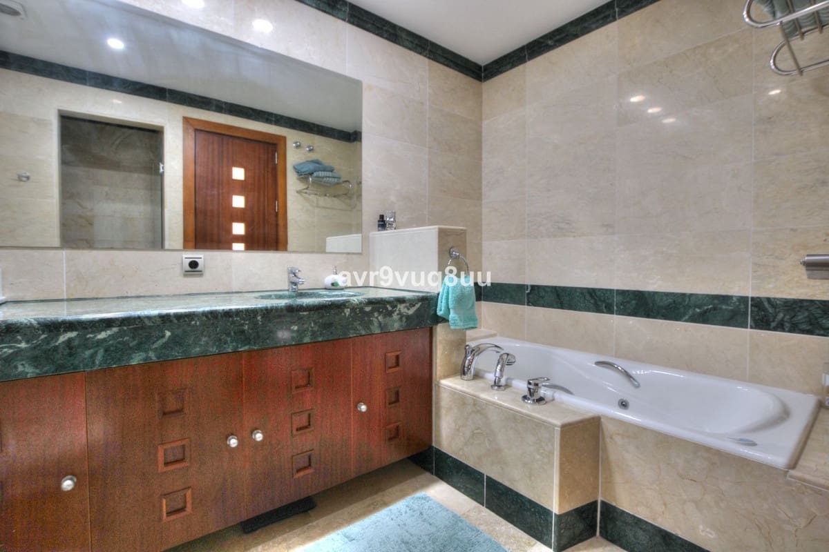 3 bedroom Townhouse for sale in La Cala Golf with pool garage - € 630,000 (Ref: 9021184)