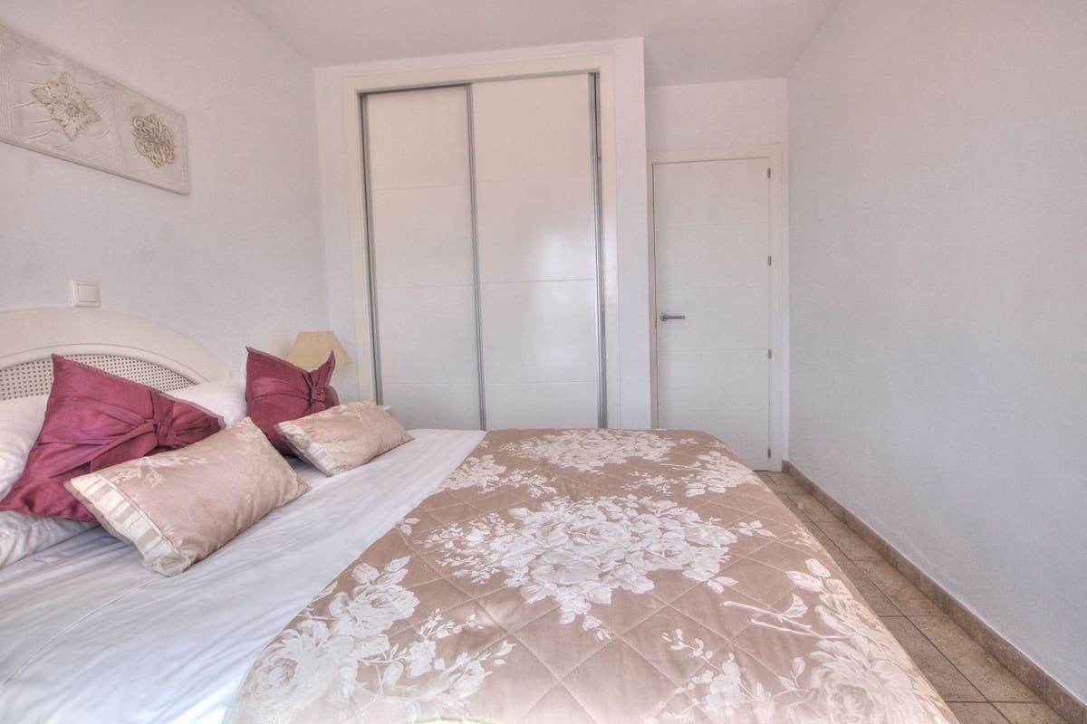 Chalet de 4 habitaciones en La Cala de Mijas en venta con piscina garaje - 995.000 € (Ref: 9086217)