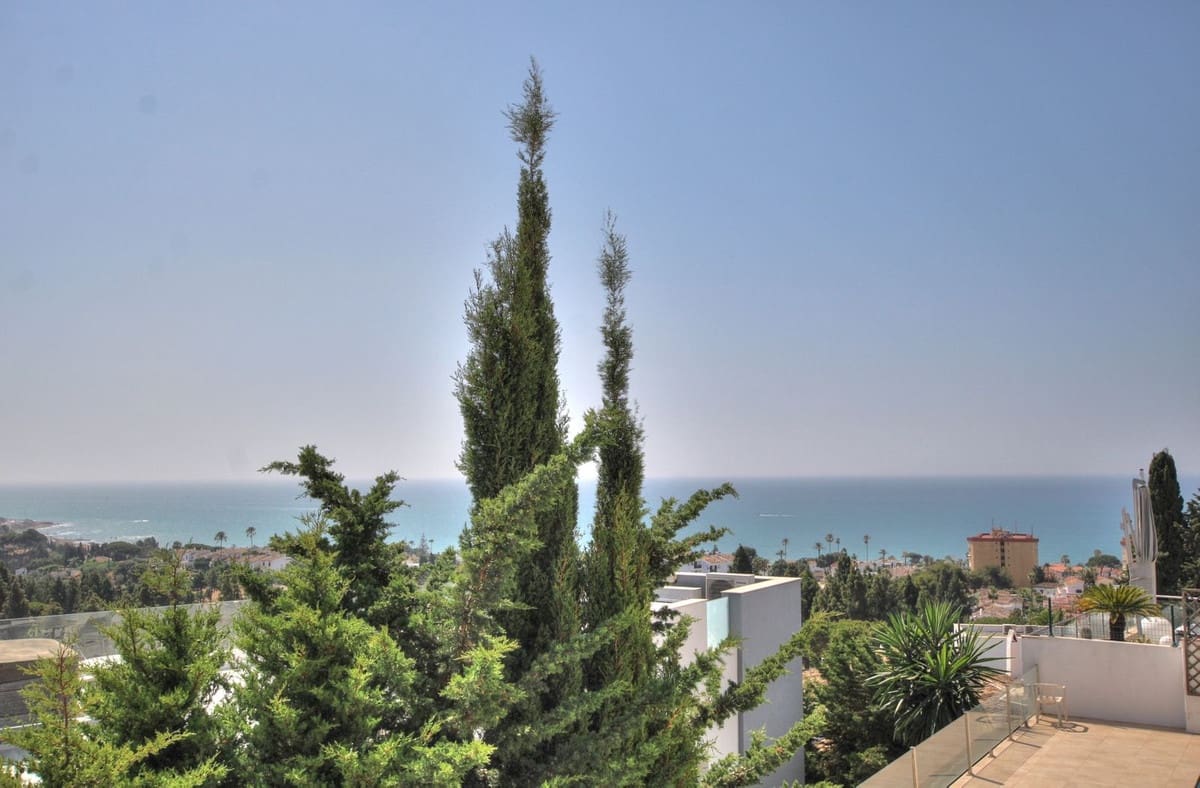 4 slaapkamer Villa te koop in La Cala de Mijas met zwembad garage - € 945.000 (Ref: 9086217)