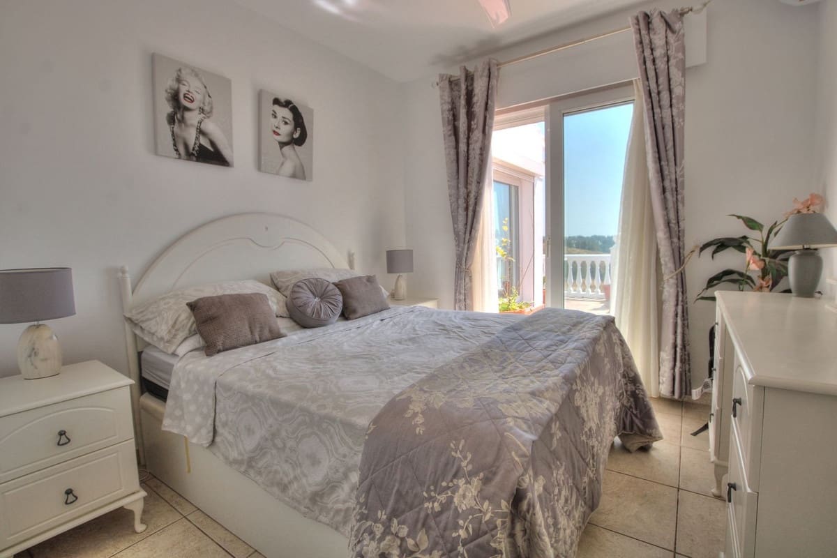 4 slaapkamer Villa te koop in La Cala de Mijas met zwembad garage - € 945.000 (Ref: 9086217)