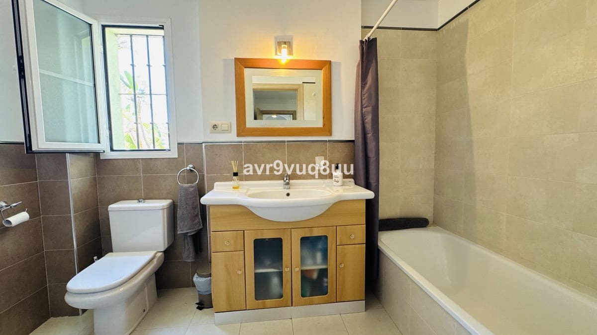 2 bedroom Apartment for sale in Miraflores with pool garage - € 295,000 (Ref: 9088304)