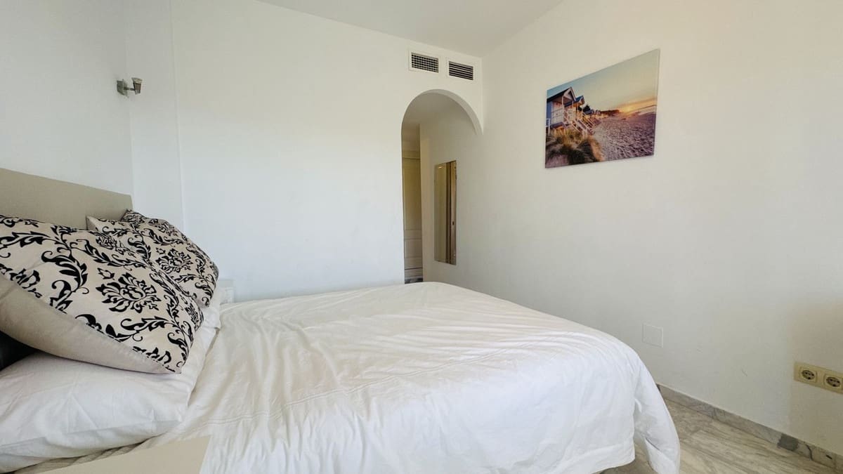 2 soveværelse Lejlighed til salg i Miraflores med swimmingpool garage - € 295.000 (Ref: 9088304)