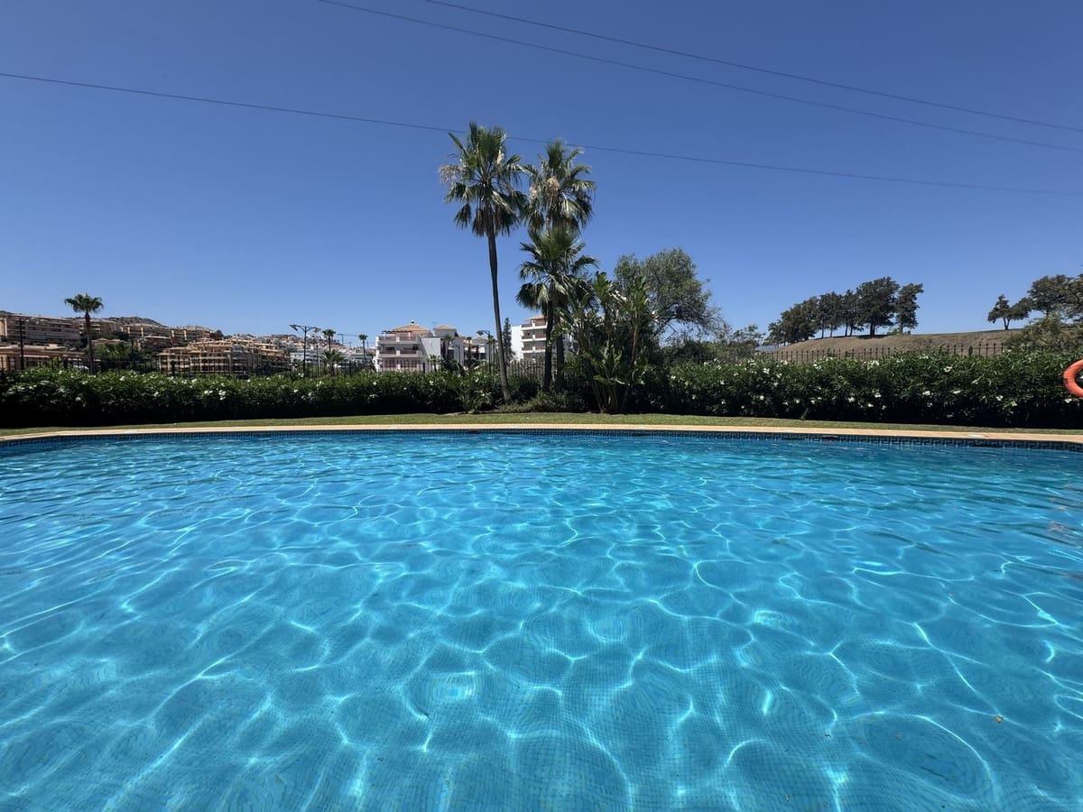 2 soveværelse Lejlighed til salg i Miraflores med swimmingpool garage - € 295.000 (Ref: 9088304)