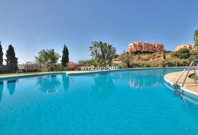 2 soverom Leilighet til salgs i El Faro, Mijas med svømmebasseng garasje - € 375 000 (Ref: 9116382)