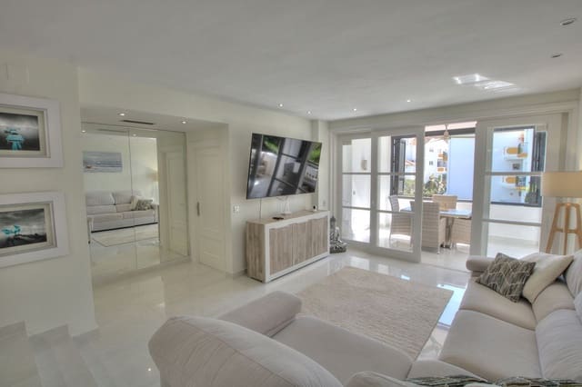 2 soveværelse Lejlighed til salg i Elviria, Marbella med swimmingpool garage - € 639.950 (Ref: 9116492)