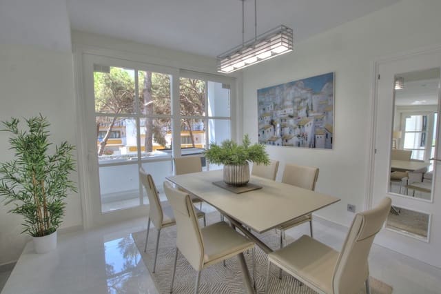 2 soveværelse Lejlighed til salg i Elviria, Marbella med swimmingpool garage - € 639.950 (Ref: 9116492)