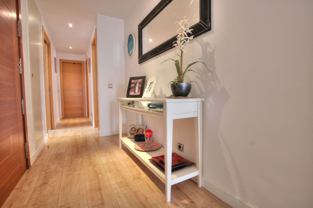 2 bedroom Apartment for sale in La Cala de Mijas with pool garage - € 340,000 (Ref: 9133463)