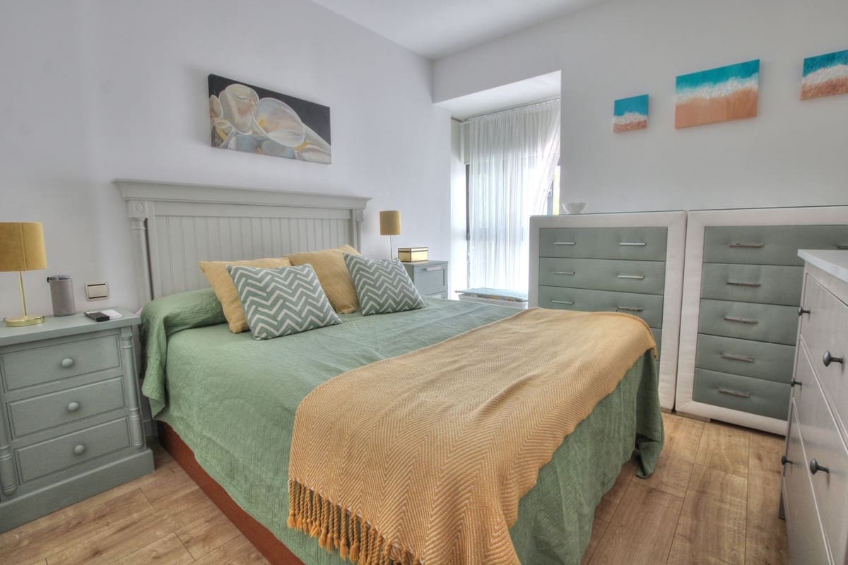 2 sovrum Lägenhet till salu i La Cala de Mijas med pool garage - 340 000 € (Ref: 9133463)