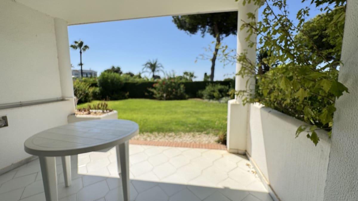 2 soveværelse Lejlighed til salg i Miraflores med swimmingpool garage - € 329.950 (Ref: 9158171)