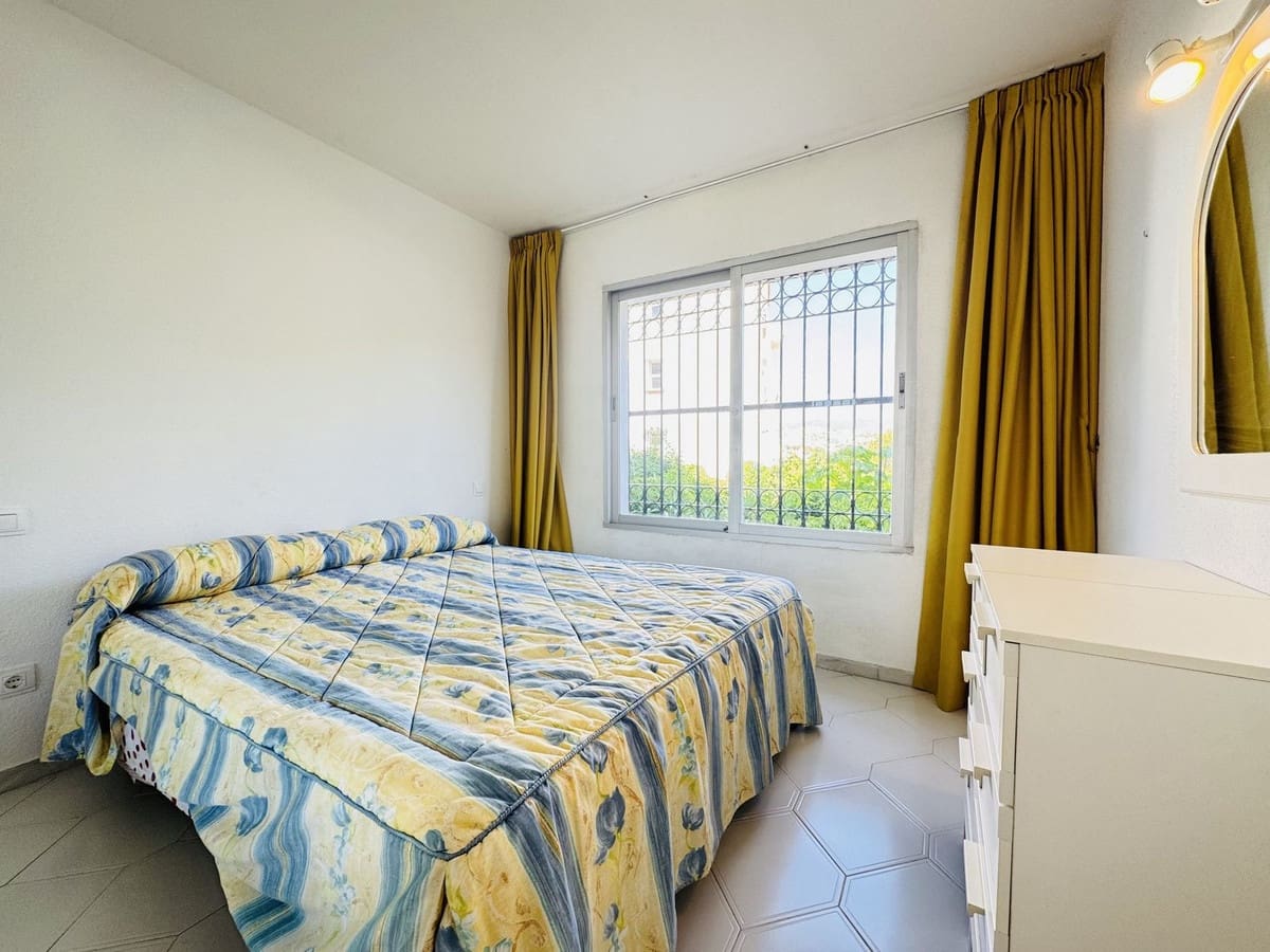 2 soveværelse Lejlighed til salg i Miraflores med swimmingpool garage - € 329.950 (Ref: 9158171)