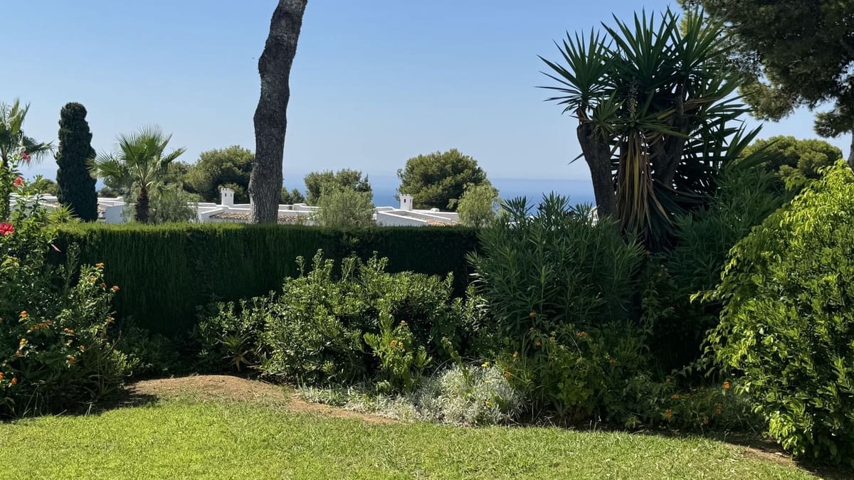 2 soveværelse Lejlighed til salg i Miraflores med swimmingpool garage - € 329.950 (Ref: 9158171)