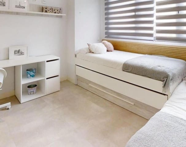 3 slaapkamer Huis te huur in El Chaparral, Mijas met zwembad garage - € 3.950 (Ref: 9162855)