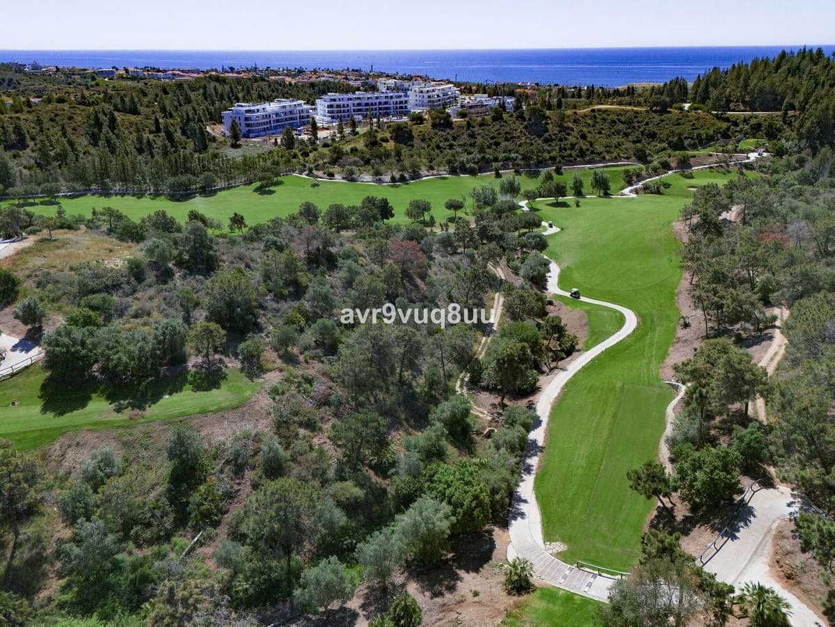 2 bedroom Apartment for sale in Mijas Costa with pool - € 393,000 (Ref: 9181705)