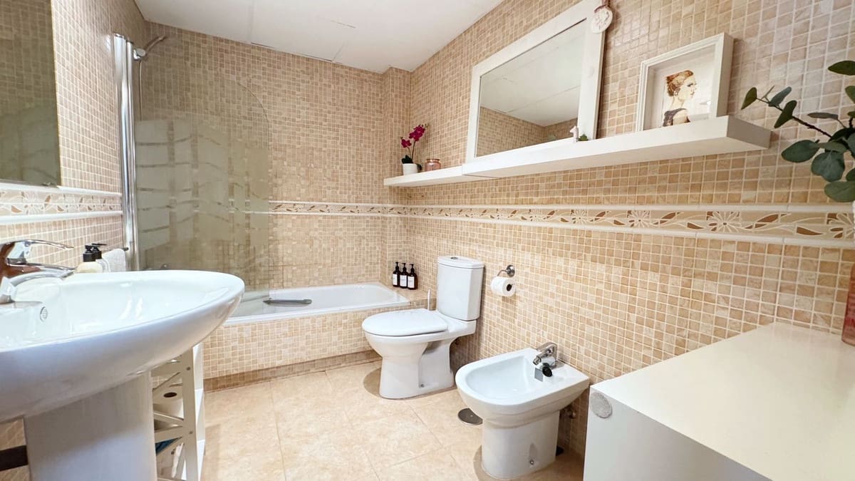 4 sypialnia Dom na sprzedaż w Calahonda z basenem garażem - 699 950 € (Ref: 9188928)