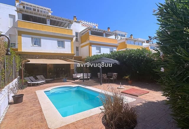 4 bedroom Townhouse for sale in Calahonda, Mijas with pool garage - € 699,950 (Ref: 9188928)