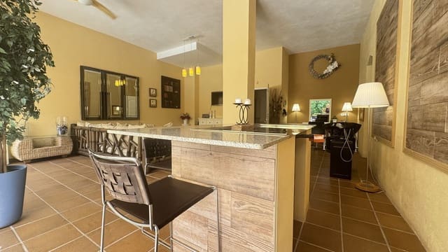 4 soverom Hus til salgs i Calahonda, Mijas med svømmebasseng garasje - € 699 950 (Ref: 9188928)