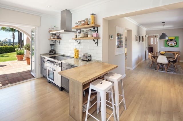 5 chambre Villa/Maison à vendre à El Rosario, Marbella avec piscine garage - 1 795 000 € (Ref: 9205569)