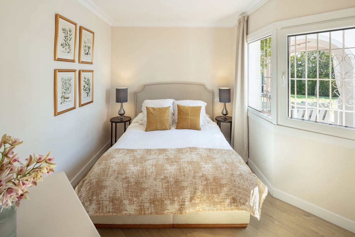 5 soverom Villa til salgs i El Rosario med svømmebasseng garasje - € 1 795 000 (Ref: 9205569)