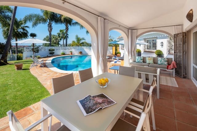 5 sovrum Villa till salu i El Rosario, Marbella med pool garage - 1 795 000 € (Ref: 9205569)