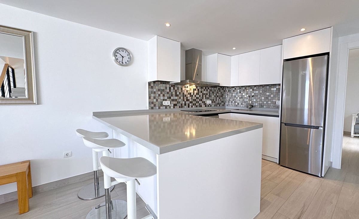 4 sovrum Hus till salu i La Mairena med pool garage - 649 950 € (Ref: 9229053)