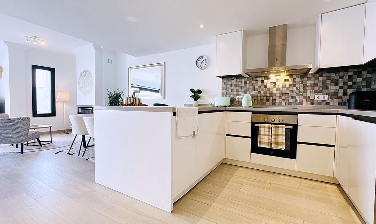 4 sovrum Hus till salu i La Mairena med pool garage - 649 950 € (Ref: 9229053)