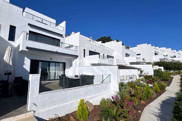 4 bedroom Townhouse for sale in La Mairena, Ojen with pool garage - € 649,950 (Ref: 9229053)