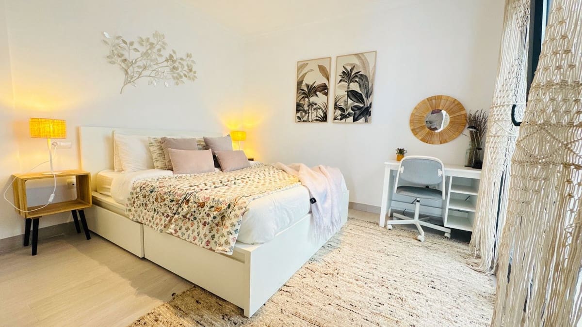 Casa de 4 habitaciones en La Mairena en venta con piscina garaje - 649.950 € (Ref: 9229053)