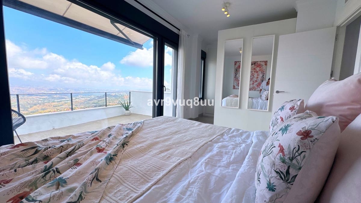 Casa de 4 habitaciones en La Mairena en venta con piscina garaje - 649.950 € (Ref: 9229053)