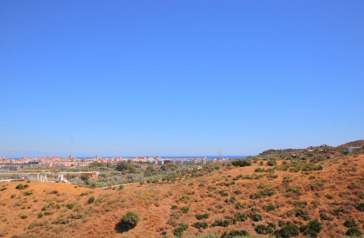 3 bedroom Penthouse for sale in Mijas Costa with pool garage - € 435,000 (Ref: 9257845)